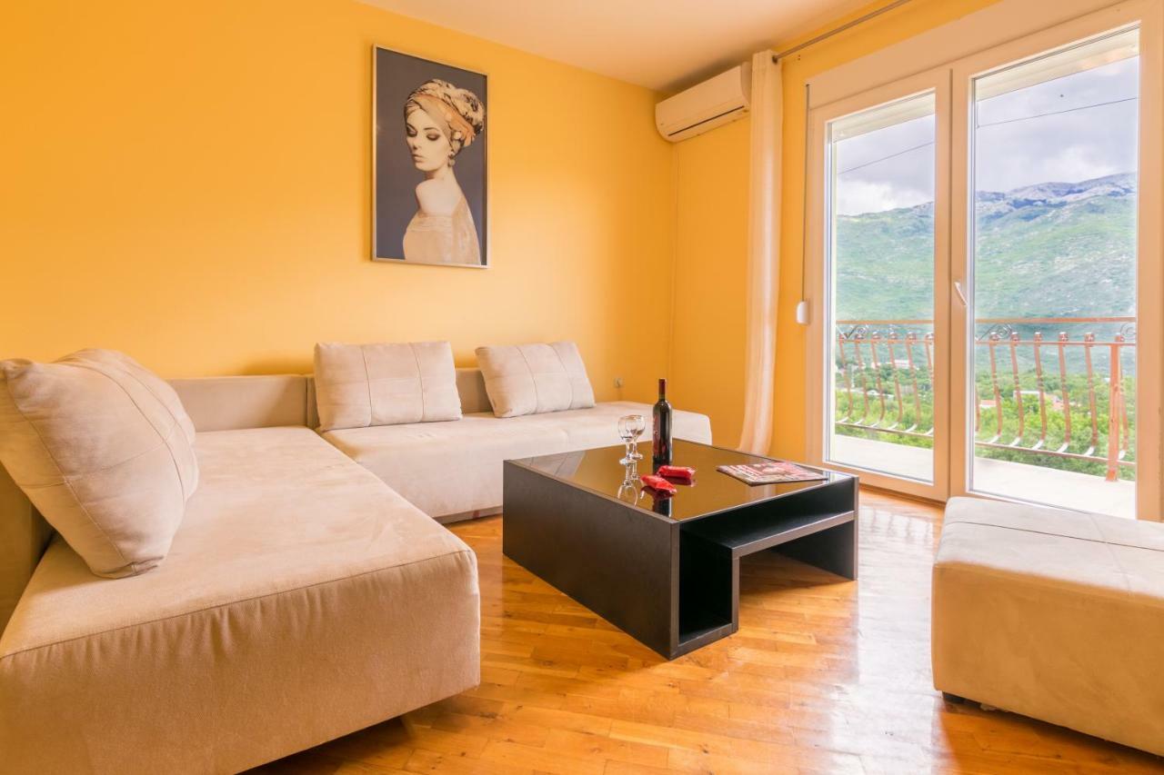 Vendi Apartament *